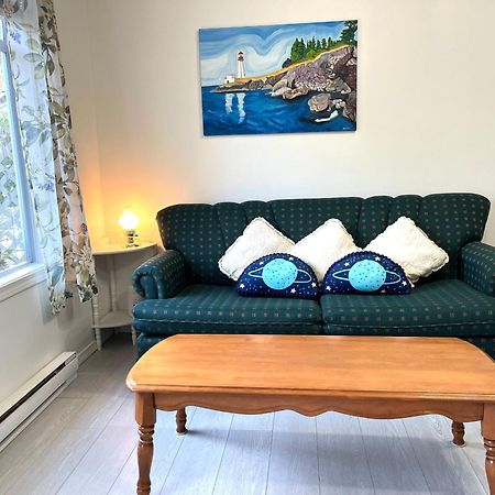 Summer Breeze Hotell Sooke Eksteriør bilde
